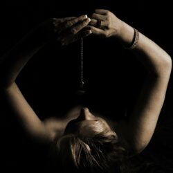 hypnosis-gbbbee0aa2_1280